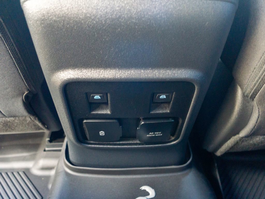 Used 2023 Ford Bronco Wildtrak image 32