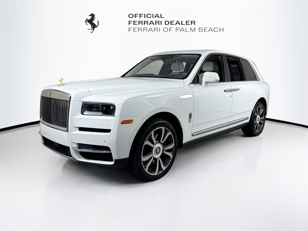 Used 2019 Rolls-Royce Cullinan image 3