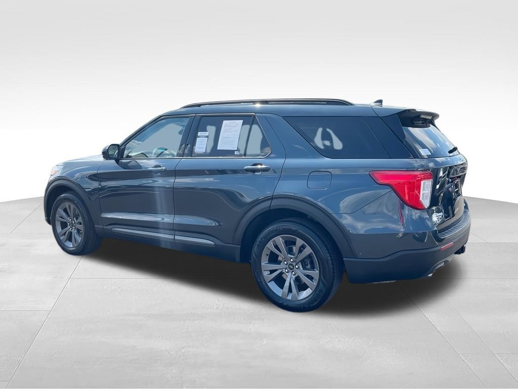 Used 2023 Ford Explorer XLT w/ Equipment Group 202A AWD/4WD image 6