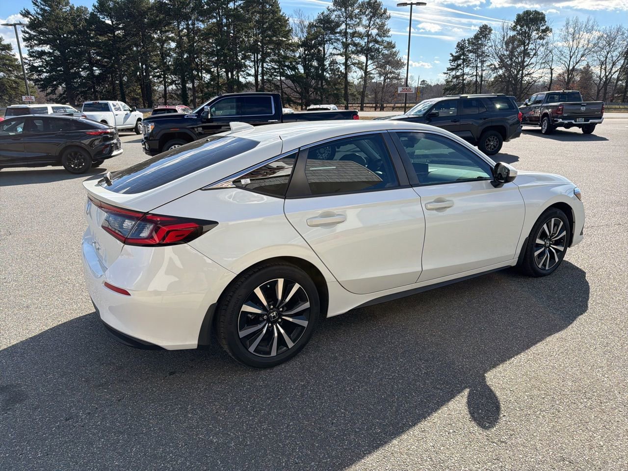 Used 2024 Honda Civic EX-L image 8