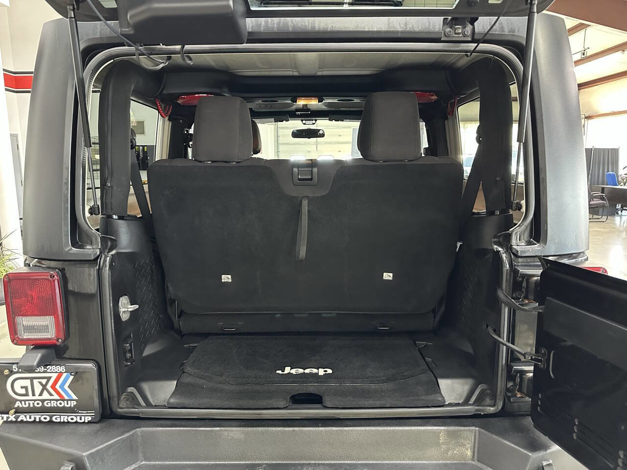 Used 2014 Jeep Wrangler Sport image 8