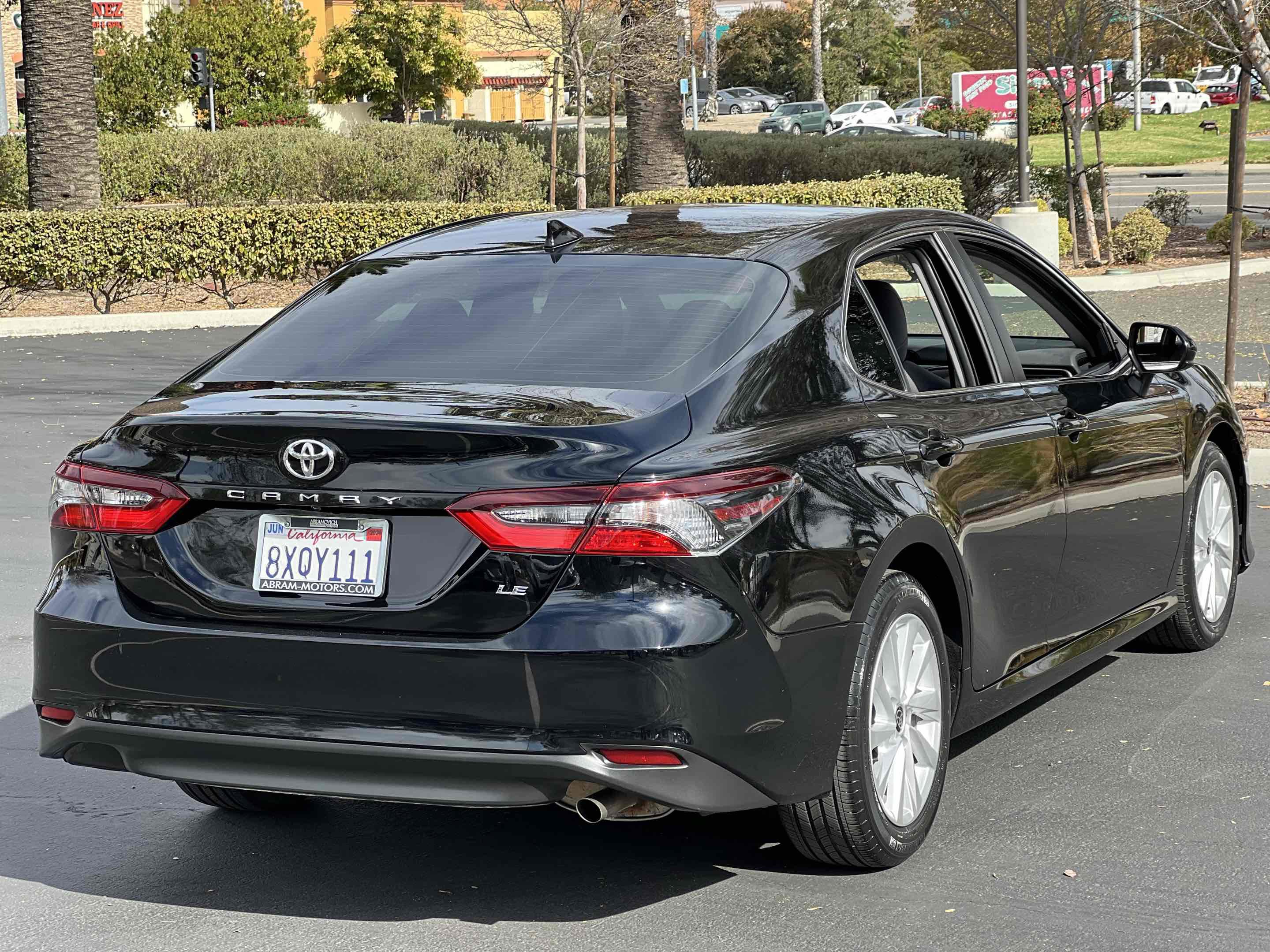 Used 2021 Toyota Camry LE image 20