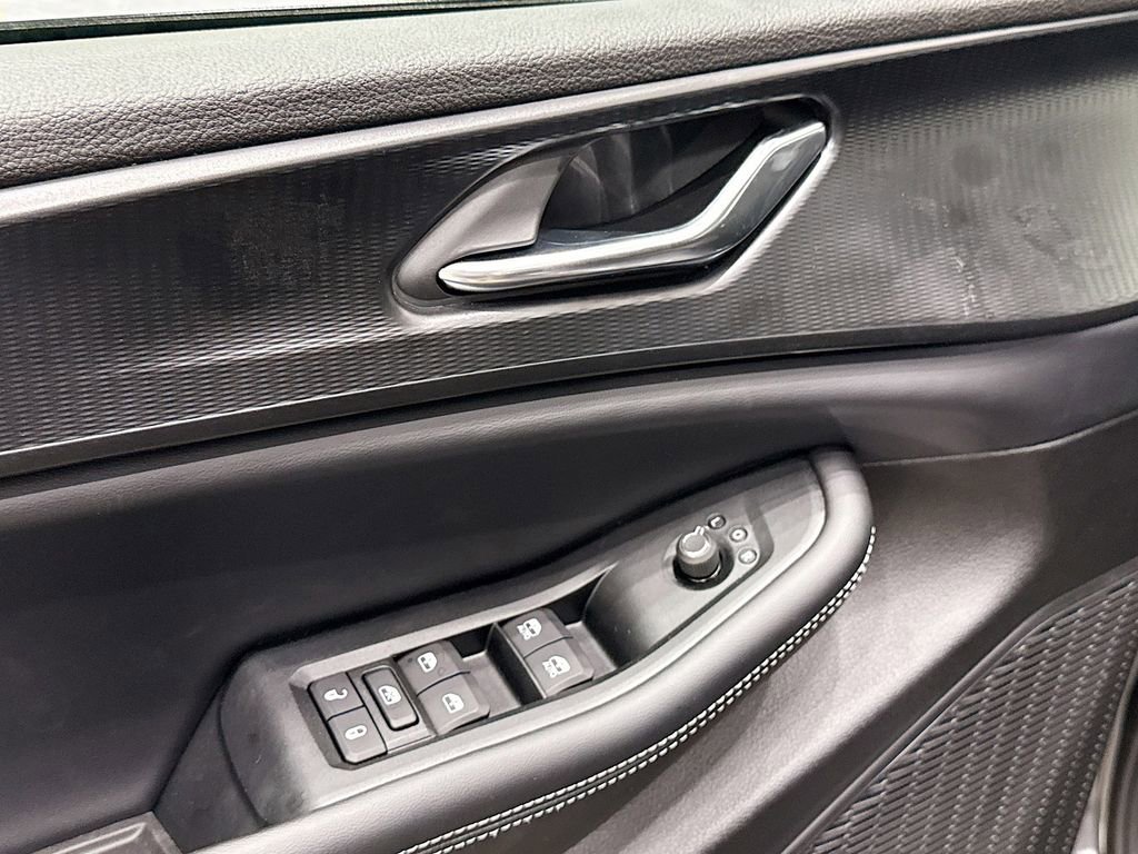 New 2025 Jeep Grand Cherokee L Laredo image 18