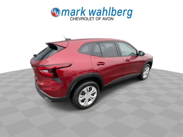 Certified 2025 Chevrolet Trax LS FWD image 8