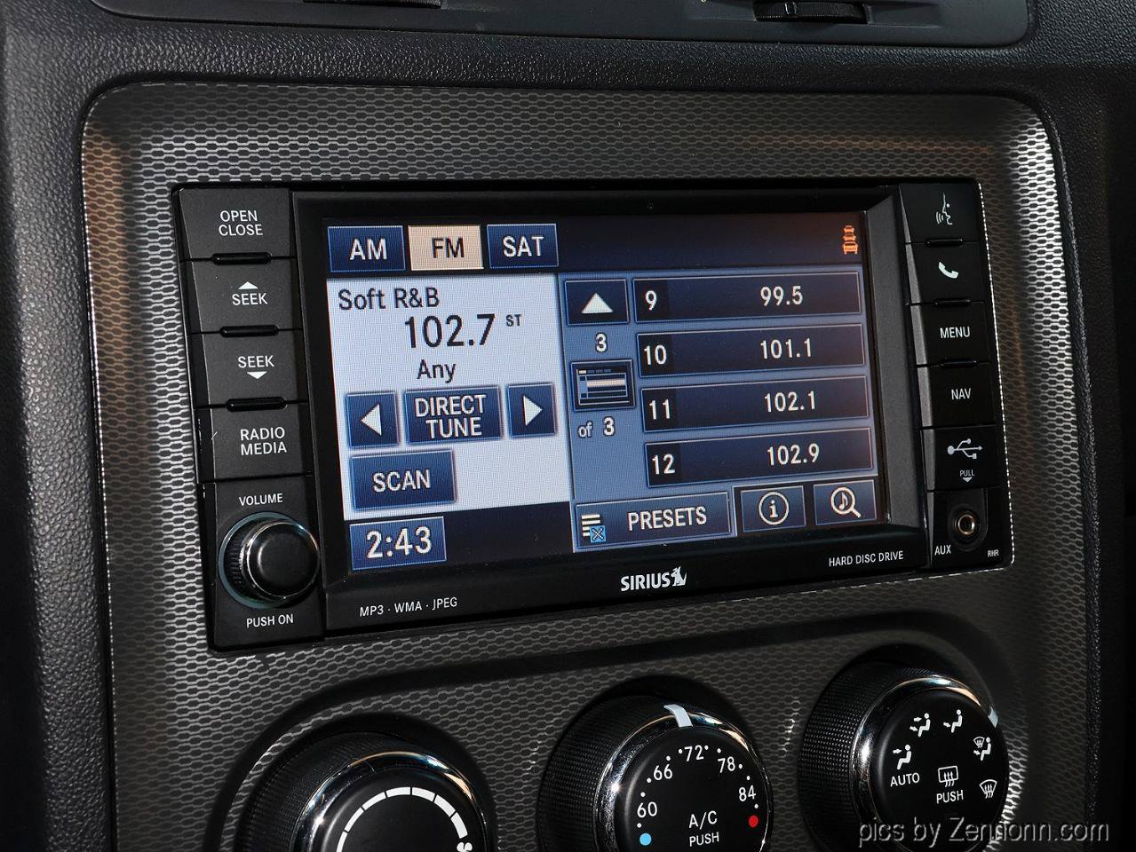 Used 2014 Dodge Challenger R/T Plus RWD image 35
