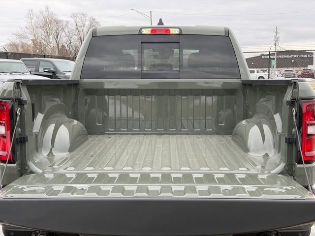 New 2026 RAM 1500 4x4 Crew Cab image 7