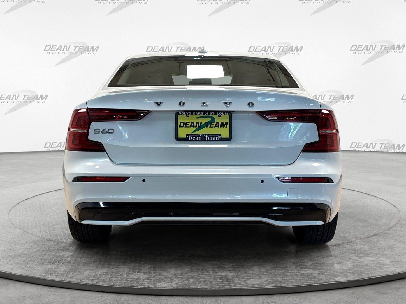 Used 2024 Volvo S60 B5 Core FWD image 8