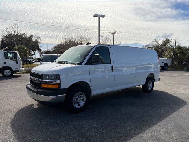 New 2025 Chevrolet Express 2500 Work Van 3D Extended Cargo Van w/ Driver Convenience Package RWD video 2