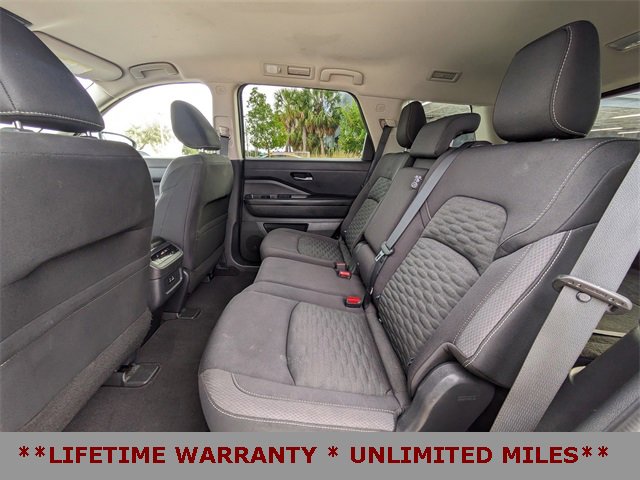 Used 2022 Nissan Pathfinder SV image 15