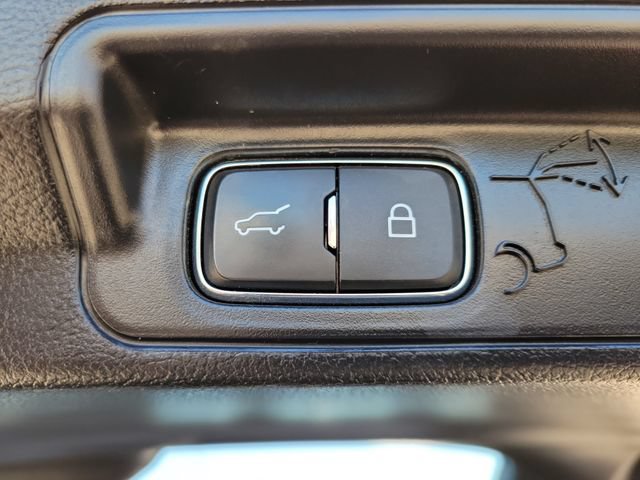 Used 2021 Ford Explorer XLT w/ Equipment Group 202A AWD/4WD image 30