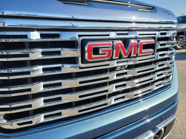 Used 2024 GMC Sierra 1500 Denali w/ Denali Reserve Package AWD/4WD image 7