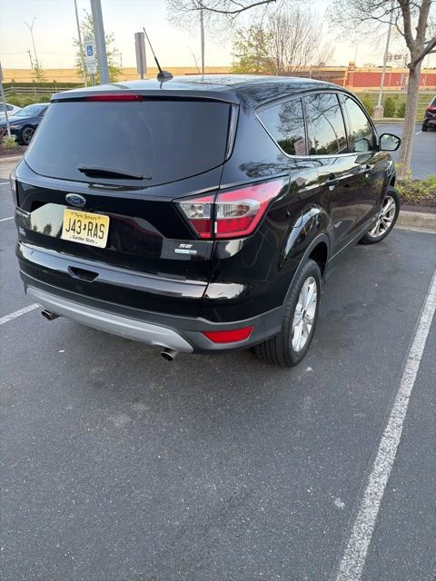 Used 2017 Ford Escape SE image 12