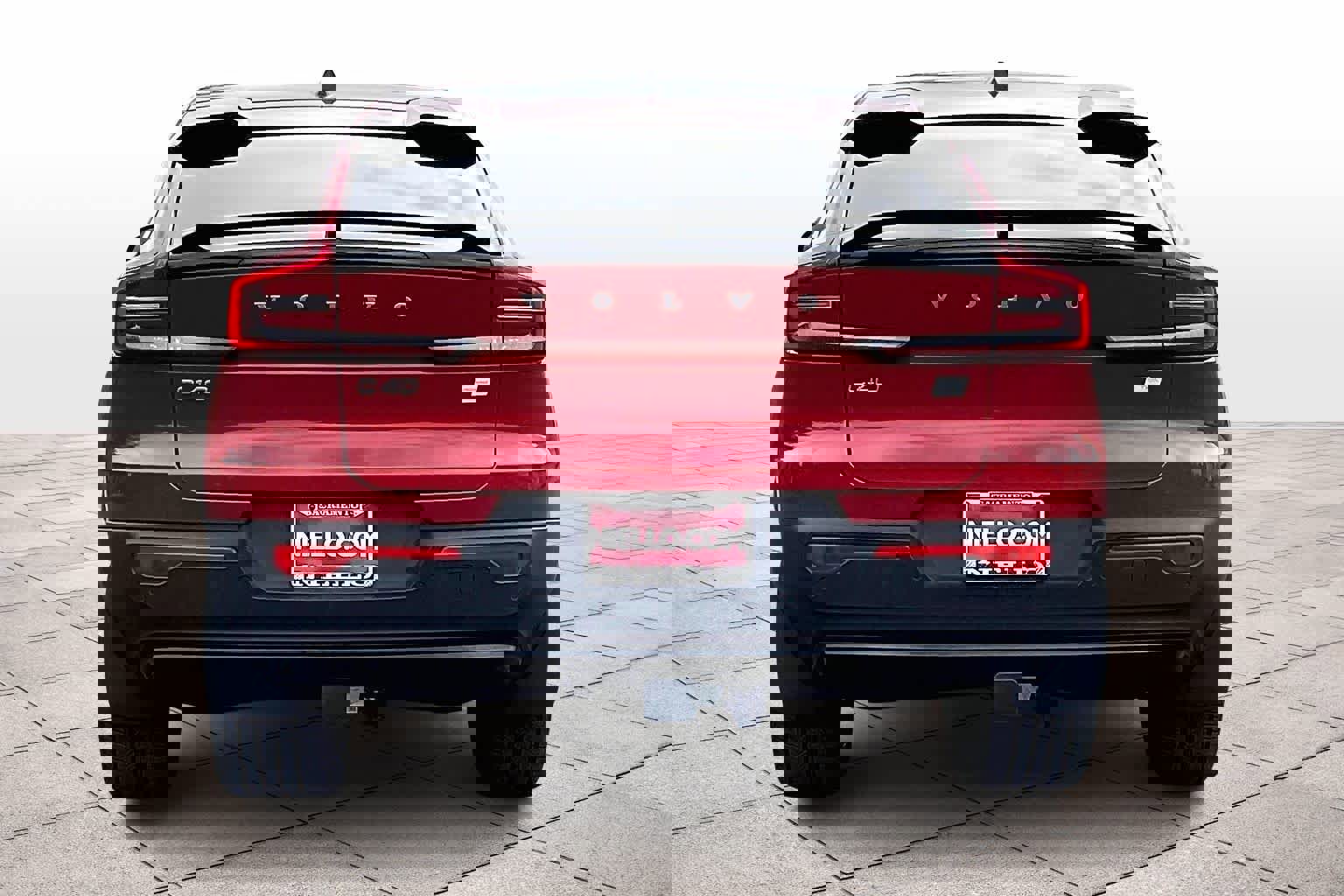 Used 2023 Volvo C40 P8 Recharge Ultimate w/ Protection Package Premier image 7