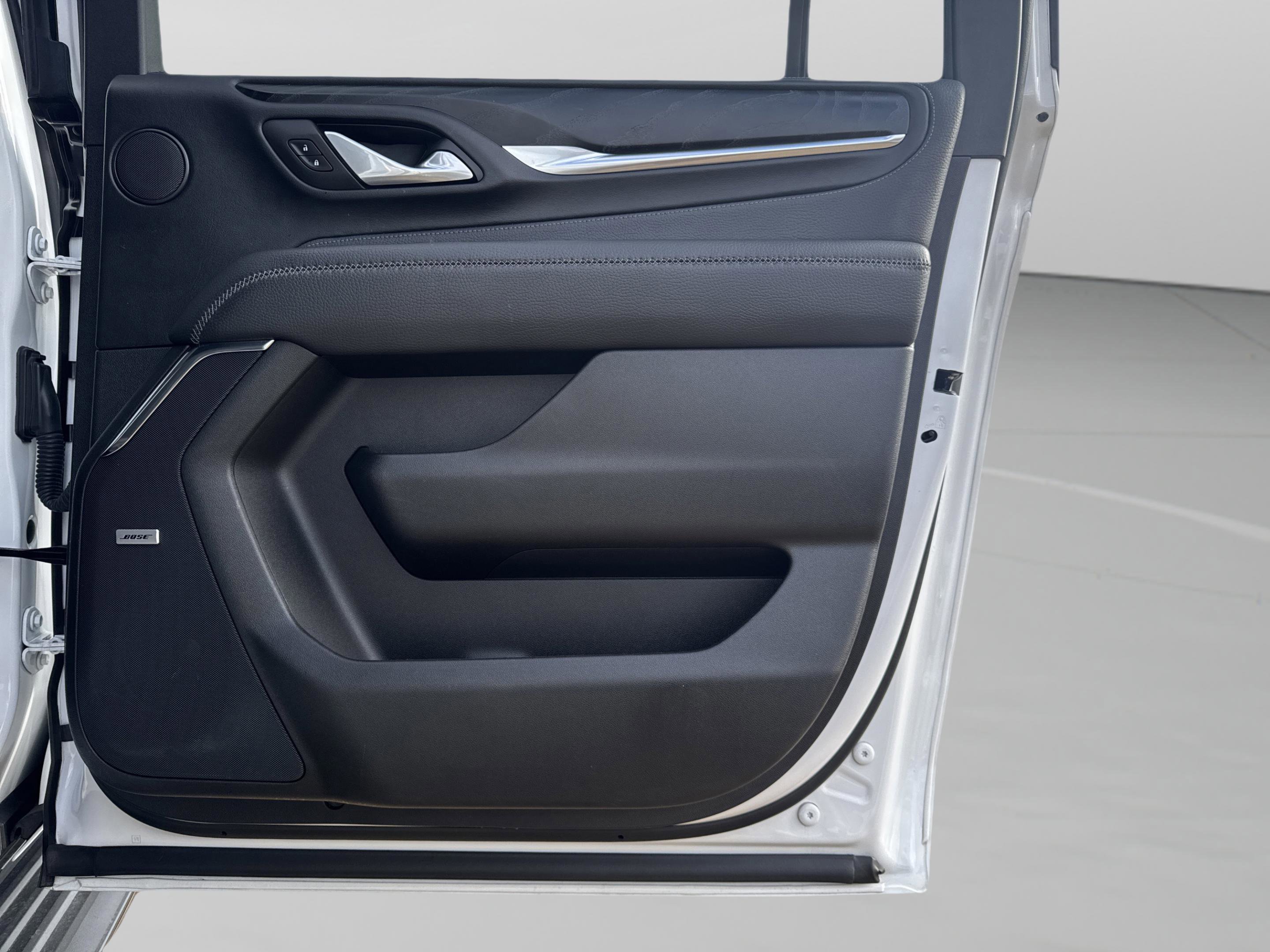 Used 2024 GMC Yukon XL Denali image 37