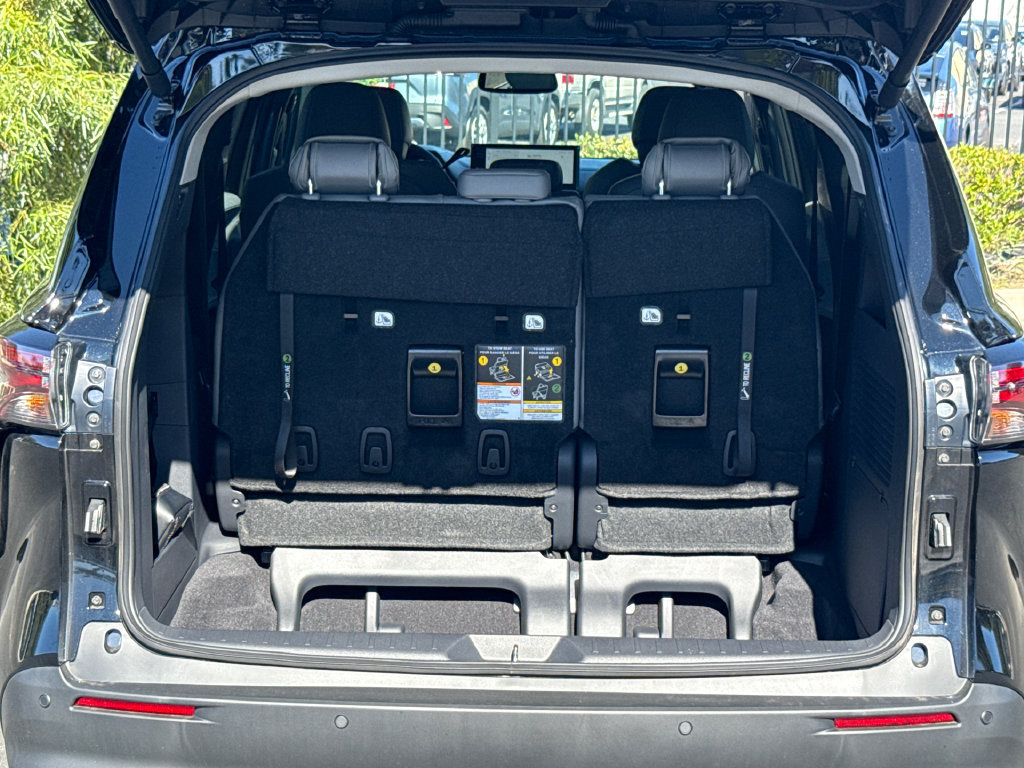 Certified 2026 Toyota Sienna XLE FWD image 10
