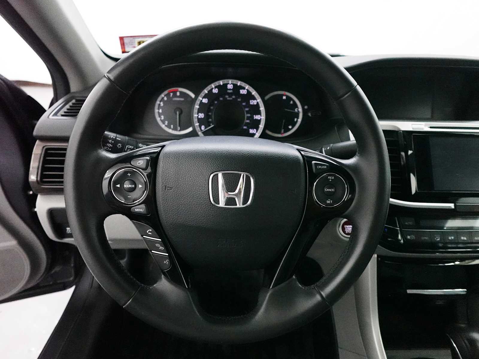 Certified 2017 Honda Accord EX-L image 16