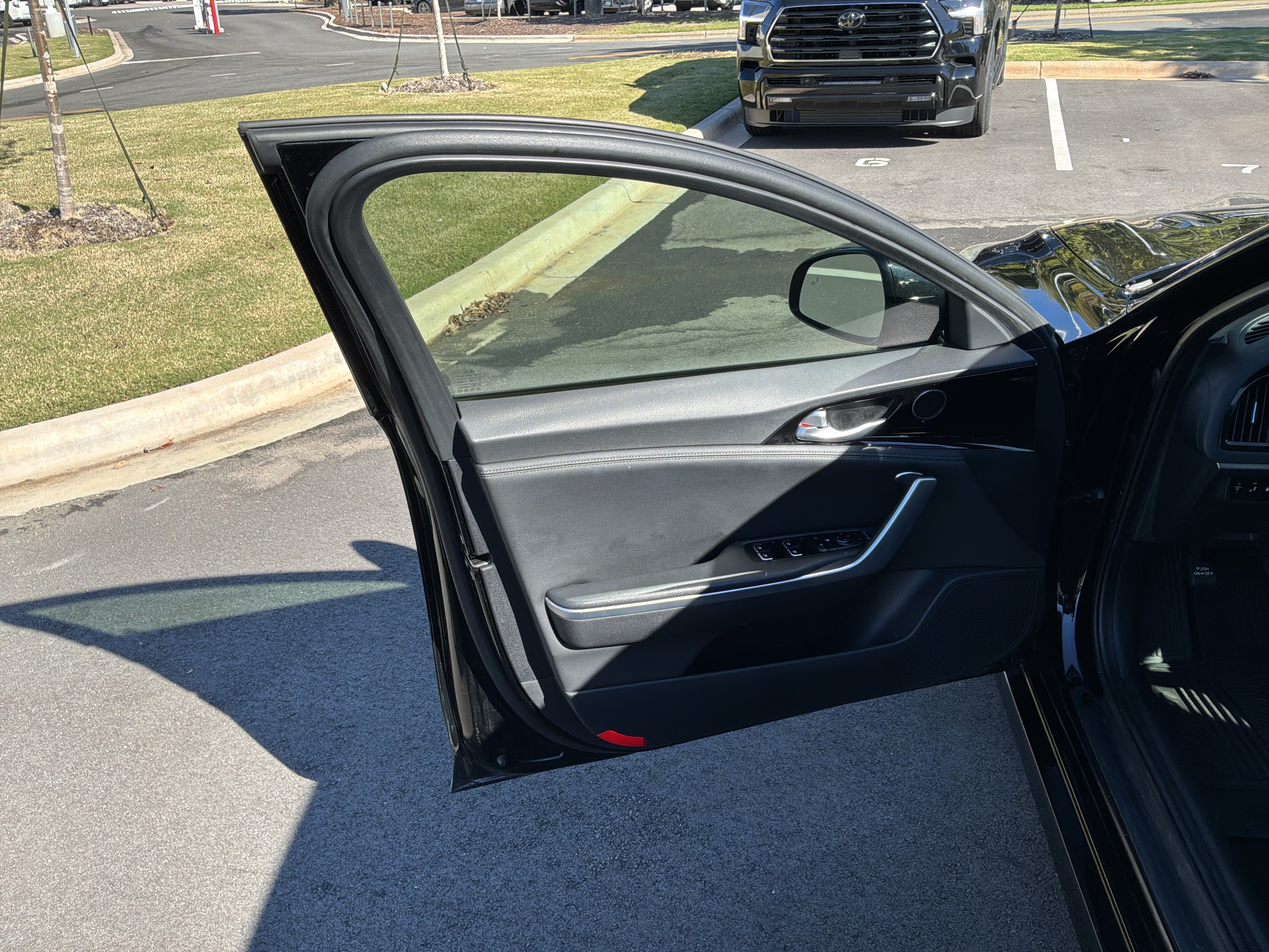 Used 2019 Kia Stinger RWD image 14