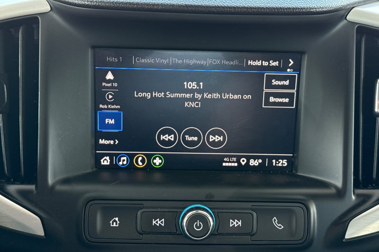 Used 2024 GMC Terrain SLE AWD/4WD image 28
