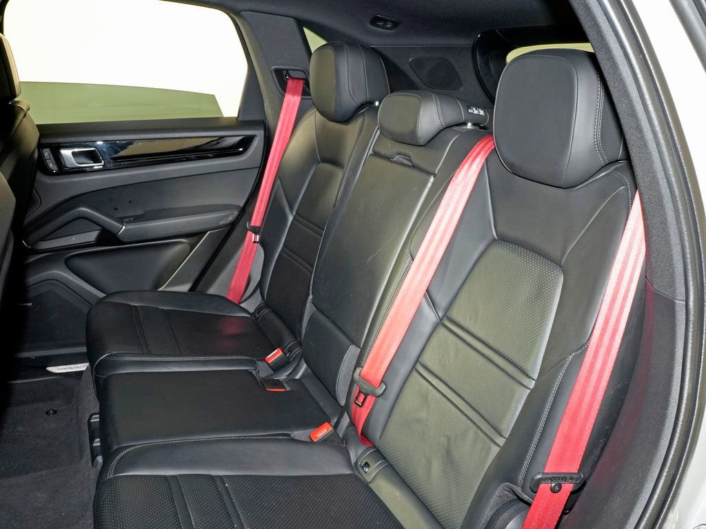 Certified 2022 Porsche Cayenne E-Hybrid image 33