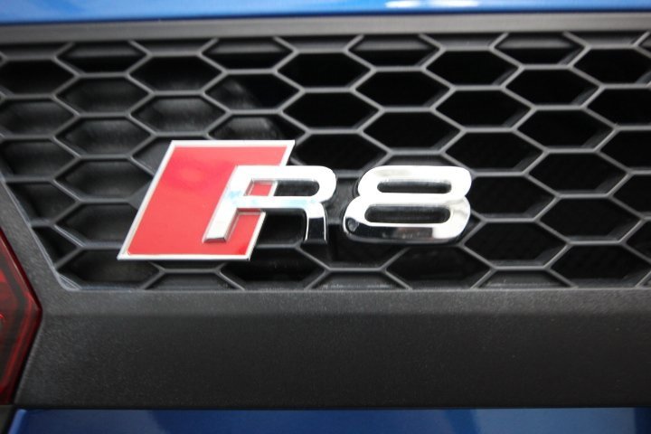 Used 2018 Audi R8 V10 image 16