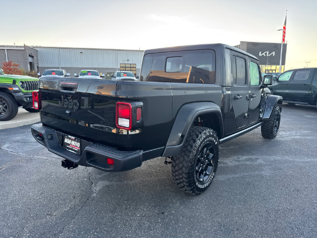 Certified 2023 Jeep Gladiator Sport AWD/4WD image 7