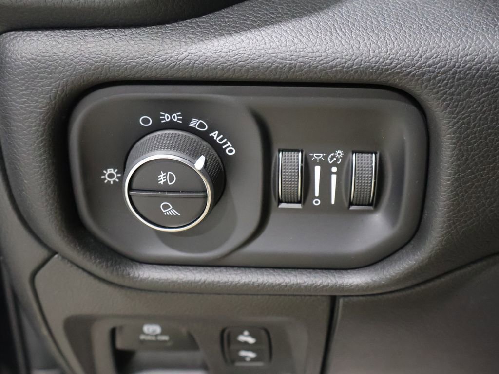 Used 2023 RAM 1500 Laramie image 34