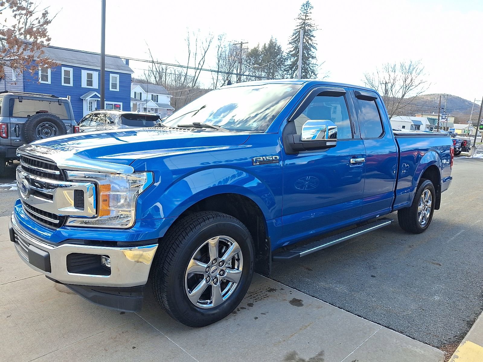 Used 2019 Ford F150 XLT w/ Equipment Group 302A Luxury image 3