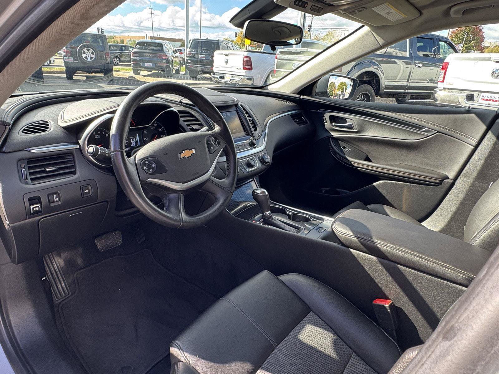 Used 2019 Chevrolet Impala LT FWD image 16