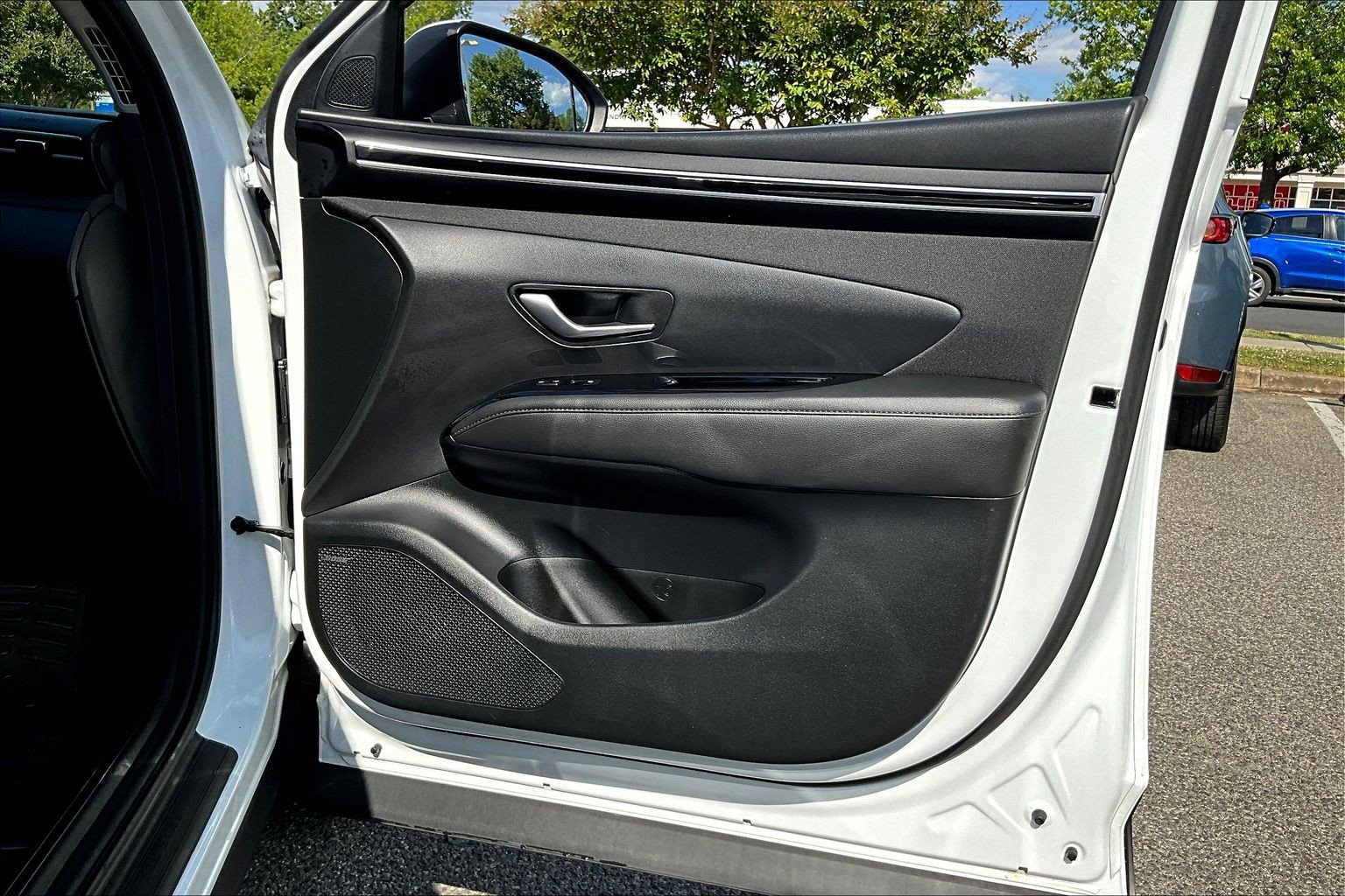 Used 2022 Hyundai Tucson Limited w/ Cargo Package FWD image 19