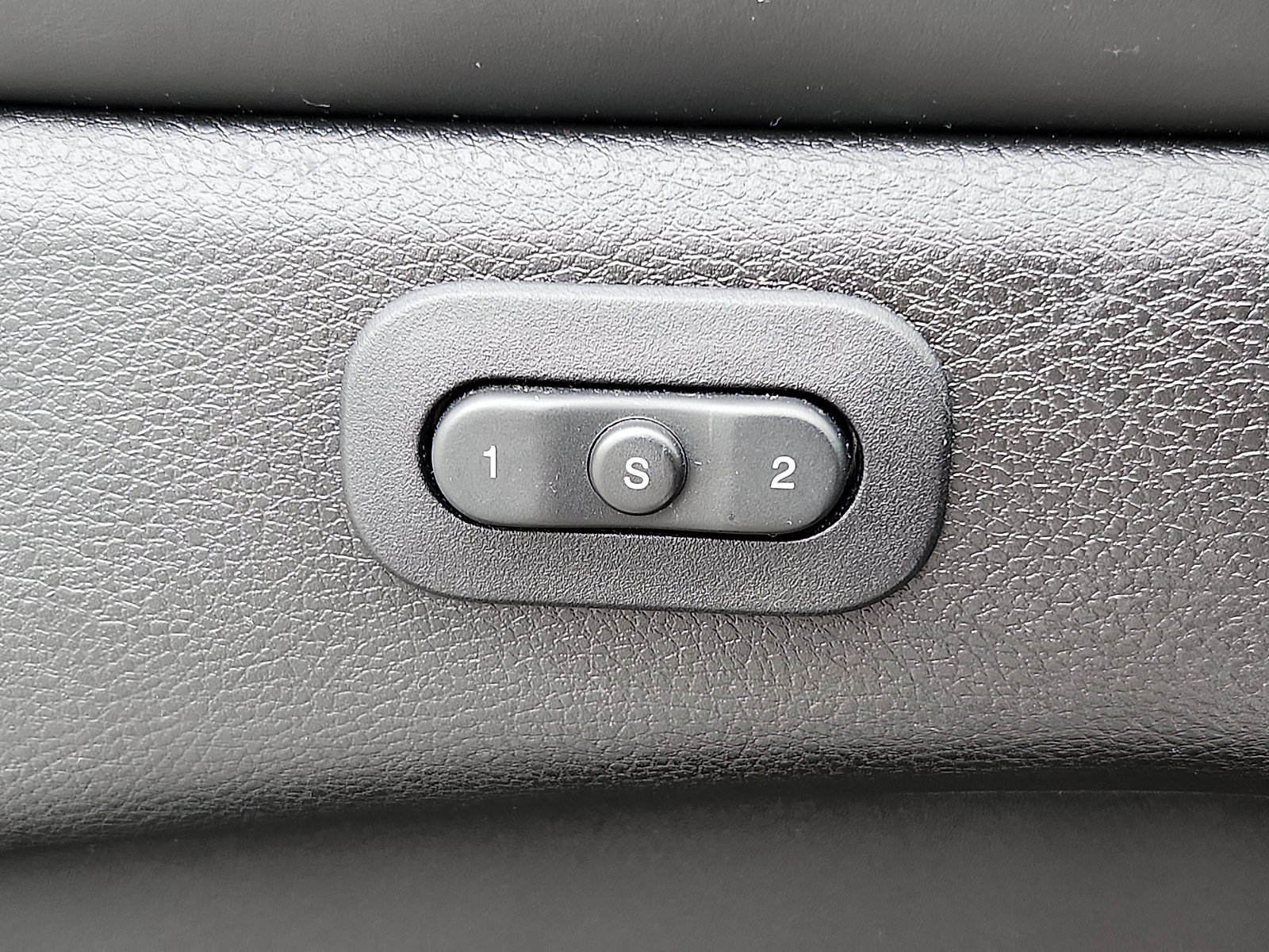 Used 2019 Jeep Grand Cherokee SRT AWD/4WD image 28
