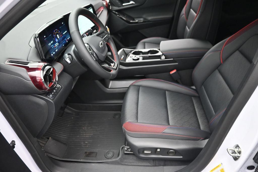 New 2026 Chevrolet Equinox RS w/ Convenience Package III AWD/4WD image 17