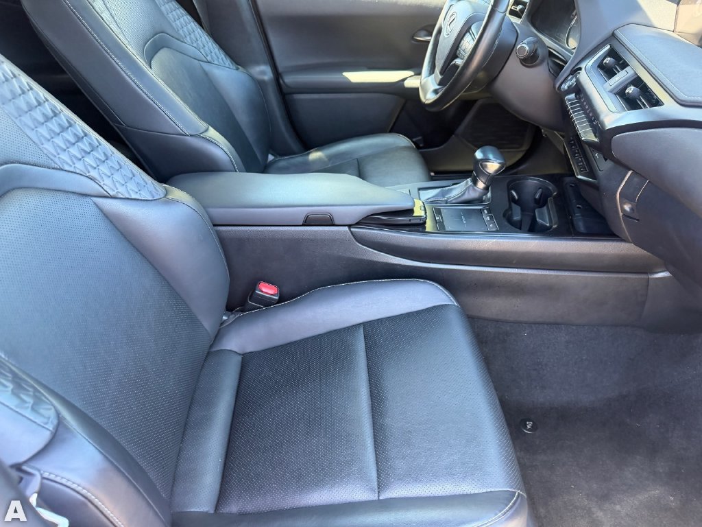 Used 2020 Lexus UX 200 w/ Premium Package FWD image 12