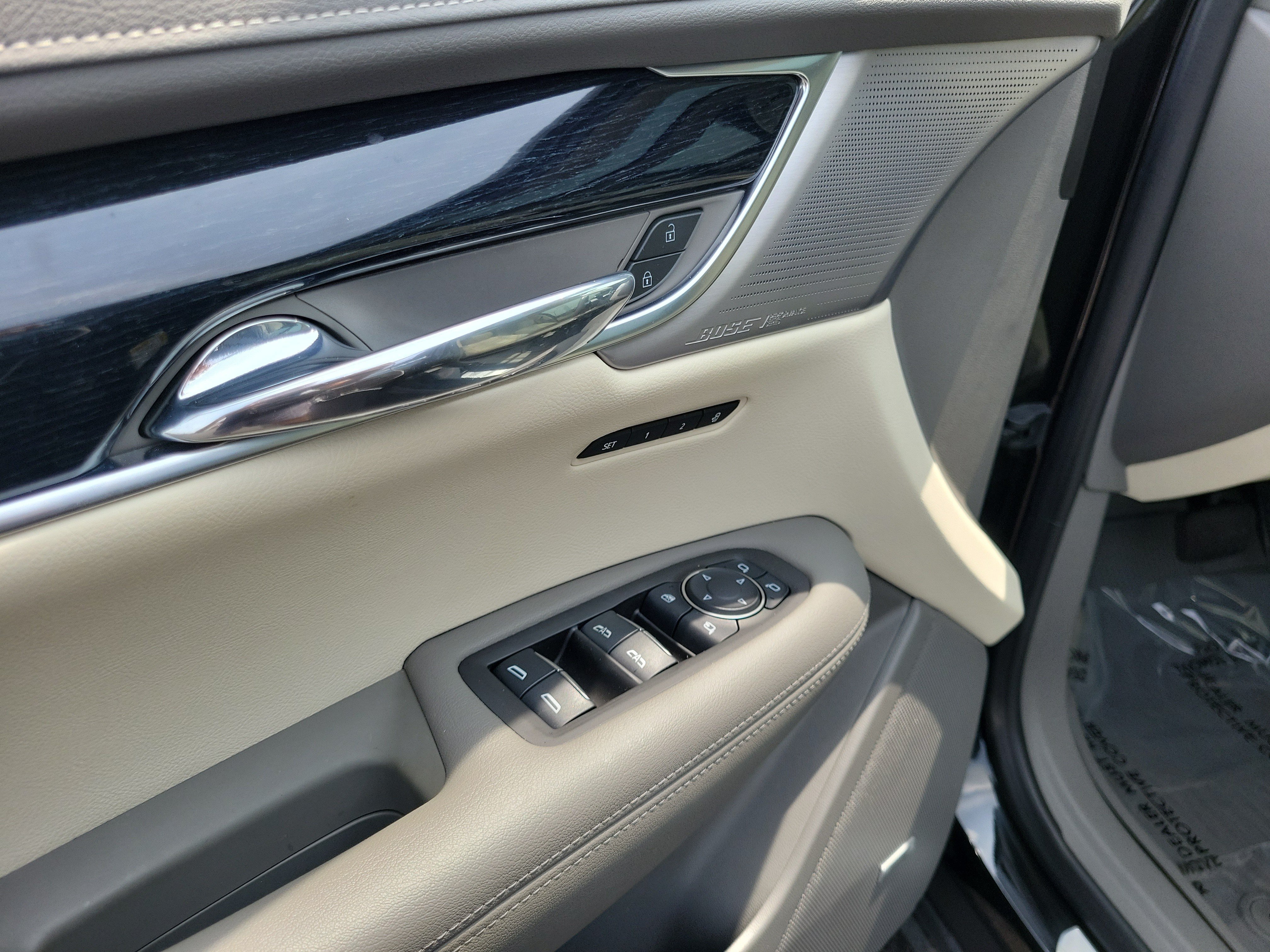 Used 2025 Cadillac XT6 Premium Luxury w/ LPO, Floor Liner Package AWD/4WD image 18