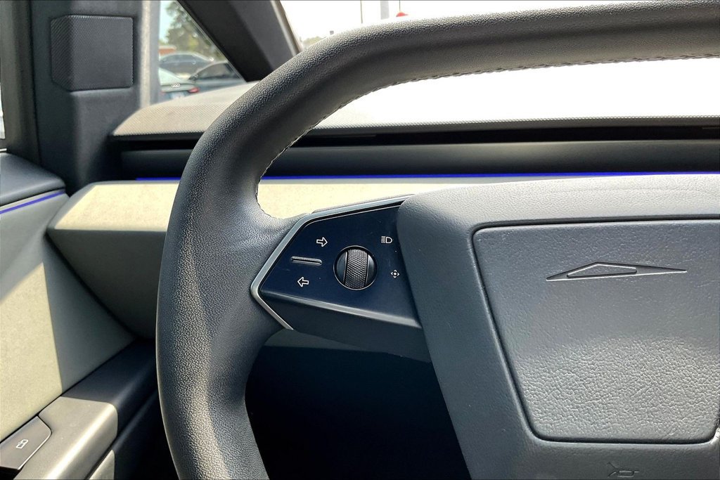 Used 2024 Tesla Cybertruck AWD Crew Cab image 7