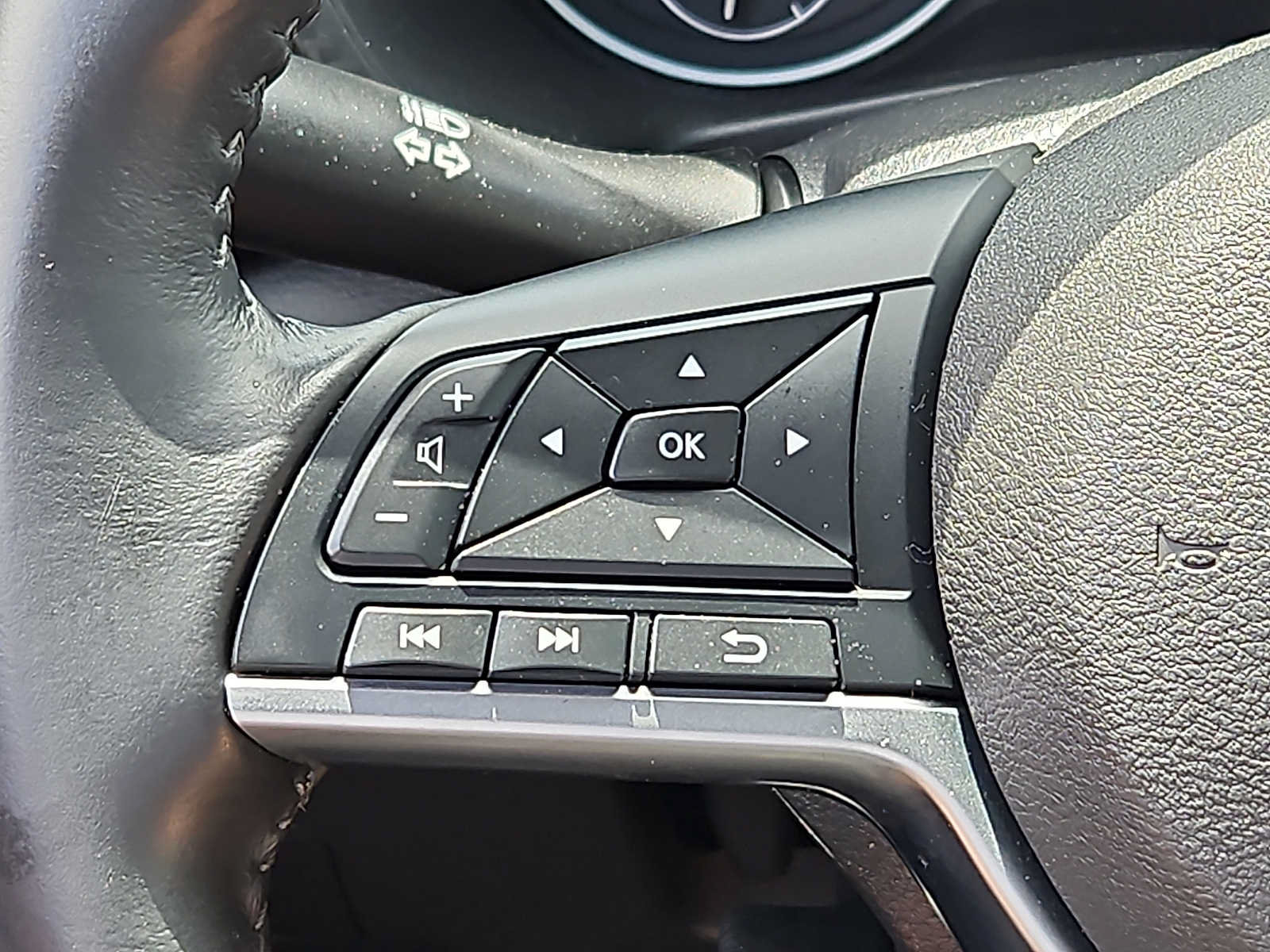 Used 2021 Nissan Sentra SV FWD image 20