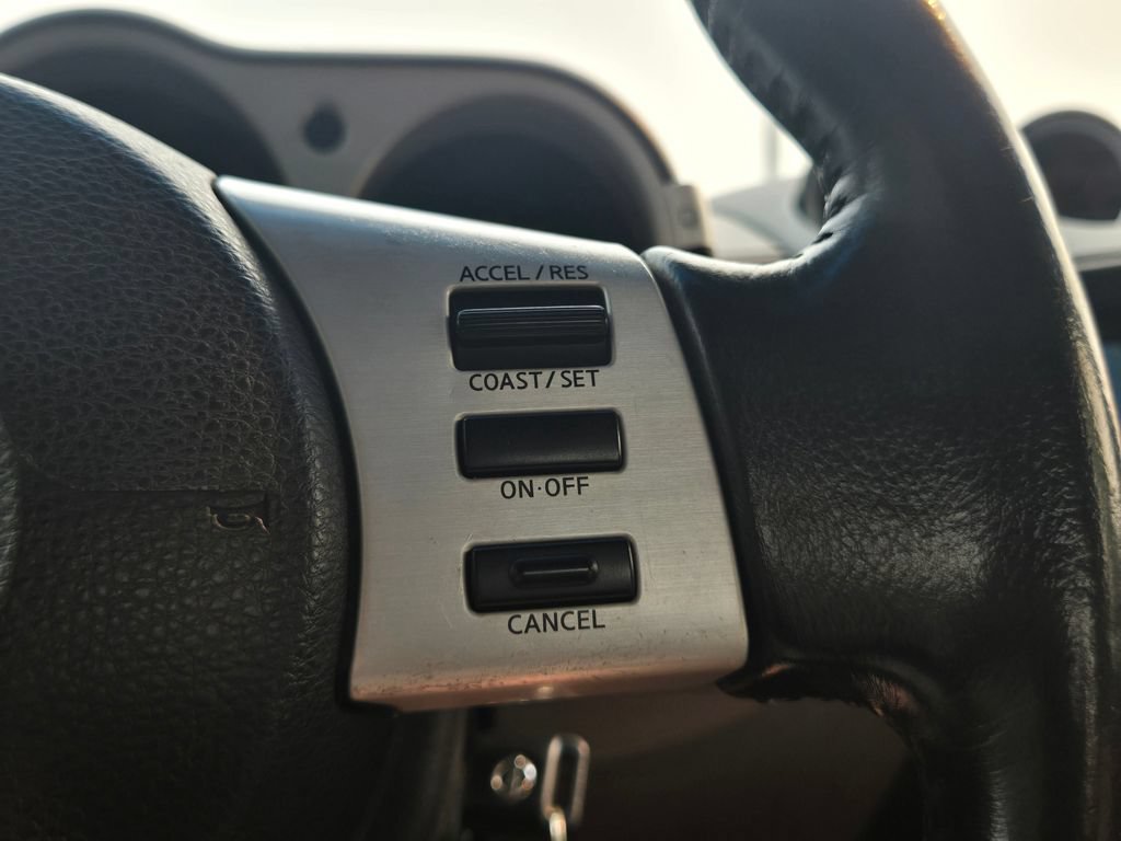 Used 2004 Nissan 350Z Touring RWD image 26
