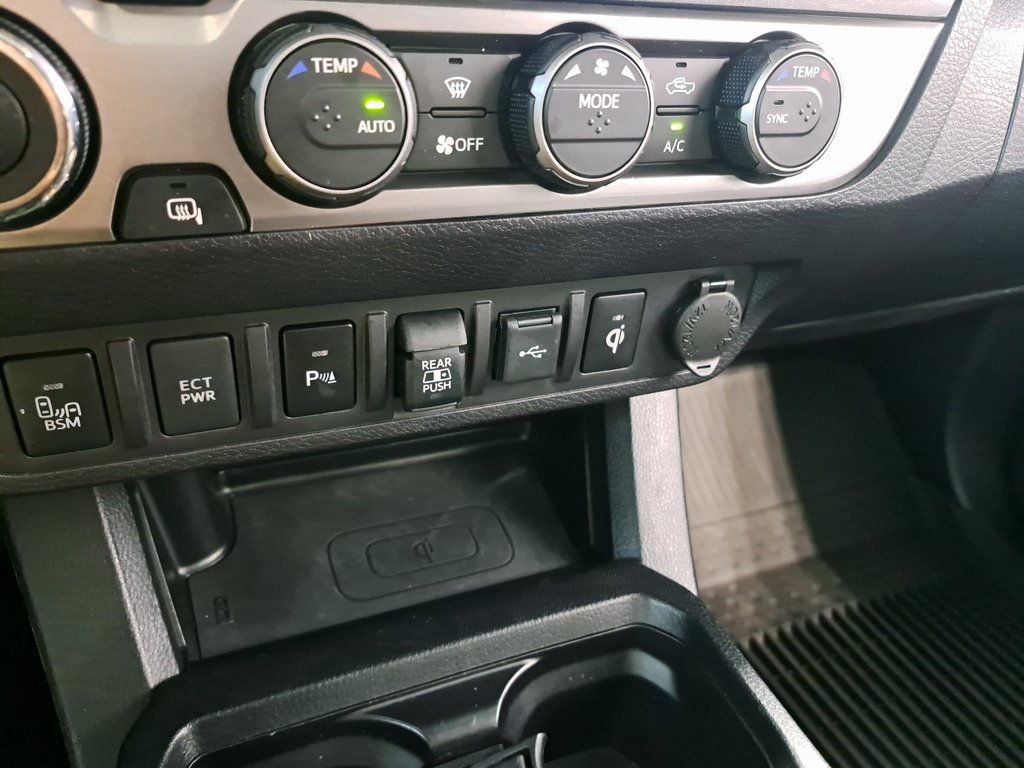 Used 2021 Toyota Tacoma Limited w/ Nightshade Package image 13