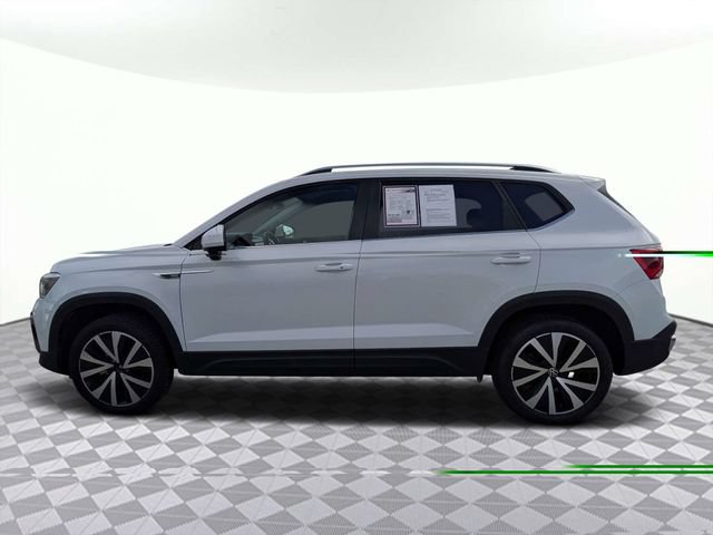 Used 2024 Volkswagen Taos SE FWD image 6