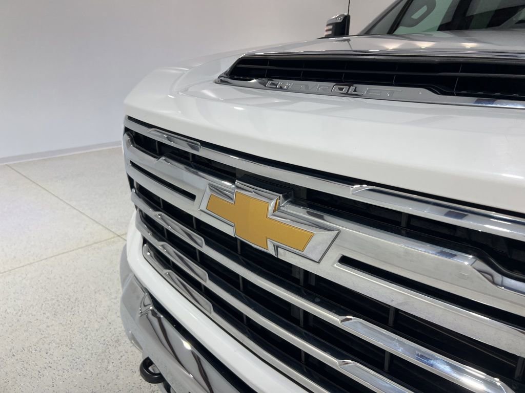 Used 2024 Chevrolet Silverado 2500 LTZ image 27