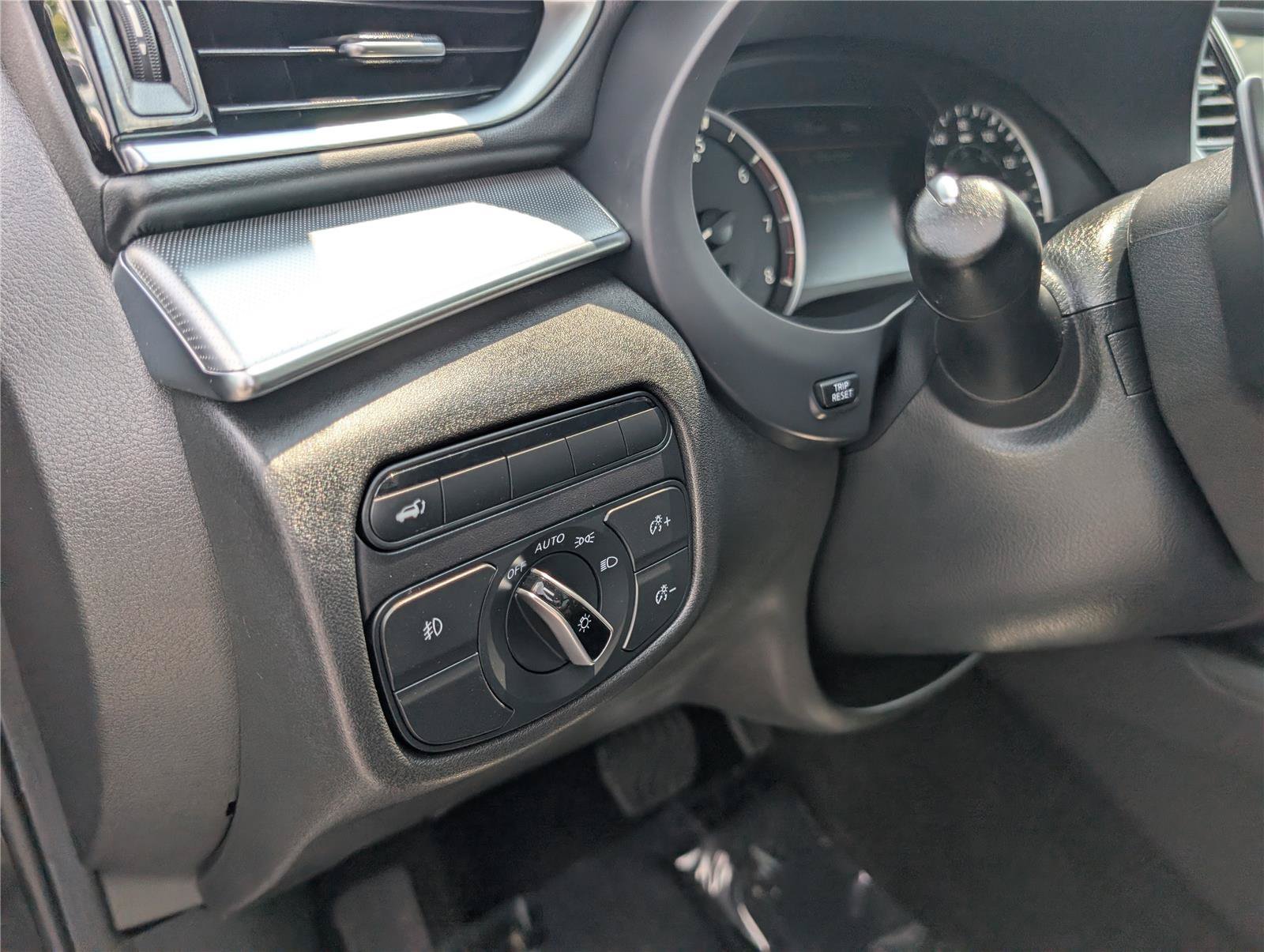 Used 2019 INFINITI QX50 Luxe AWD/4WD image 23