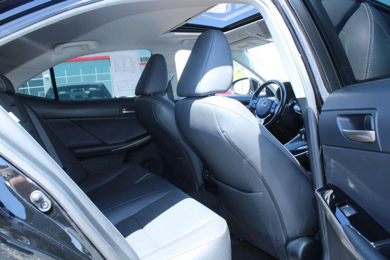 Used 2020 Lexus IS 300 w/ Navigation Package RWD image 10