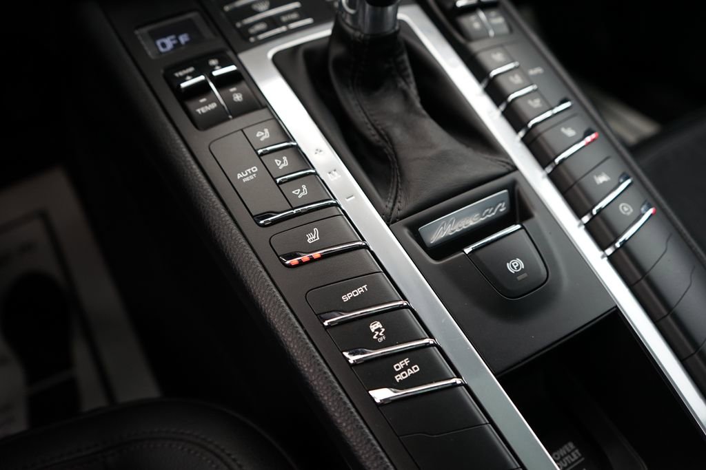 Used 2019 Porsche Macan image 42