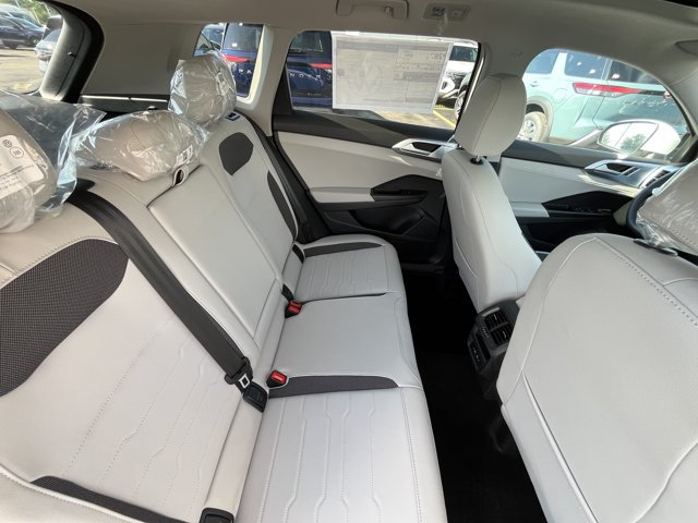New 2026 Volkswagen Taos SE AWD/4WD image 14