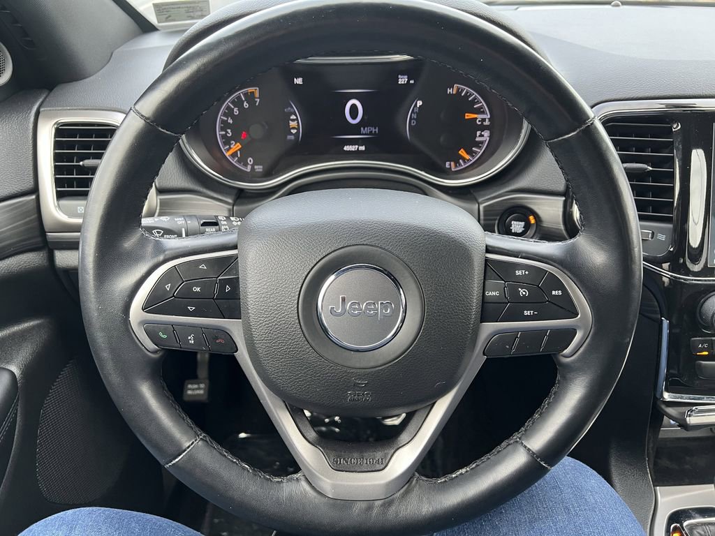 Used 2022 Jeep Grand Cherokee Laredo X image 10