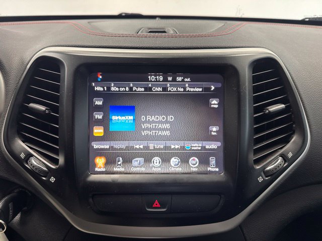 Used 2017 Jeep Cherokee Trailhawk w/ Cold Weather Group AWD/4WD image 17