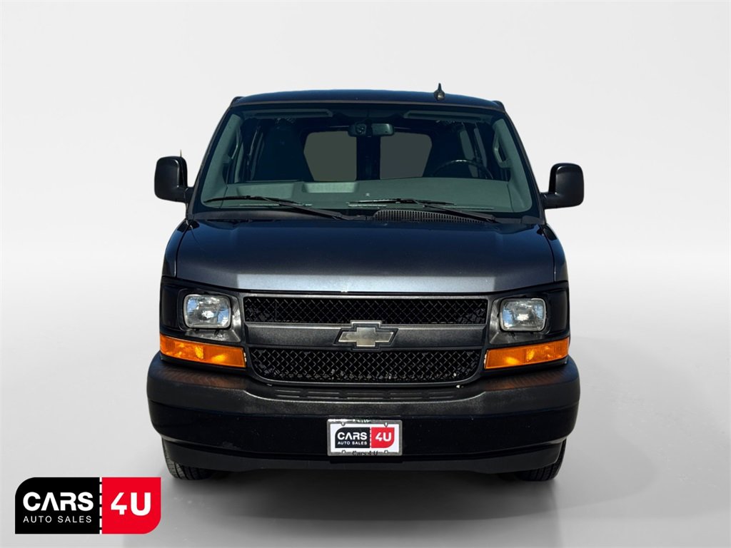 Used 2017 Chevrolet Express 2500 image 2