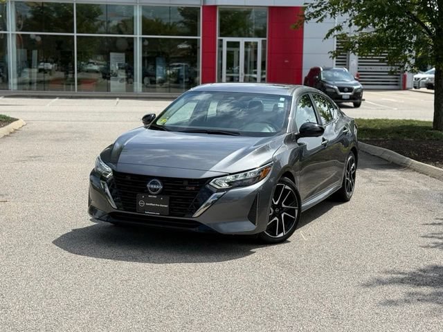 Used 2025 Nissan Sentra SR w/ SR Premium Package FWD image 2