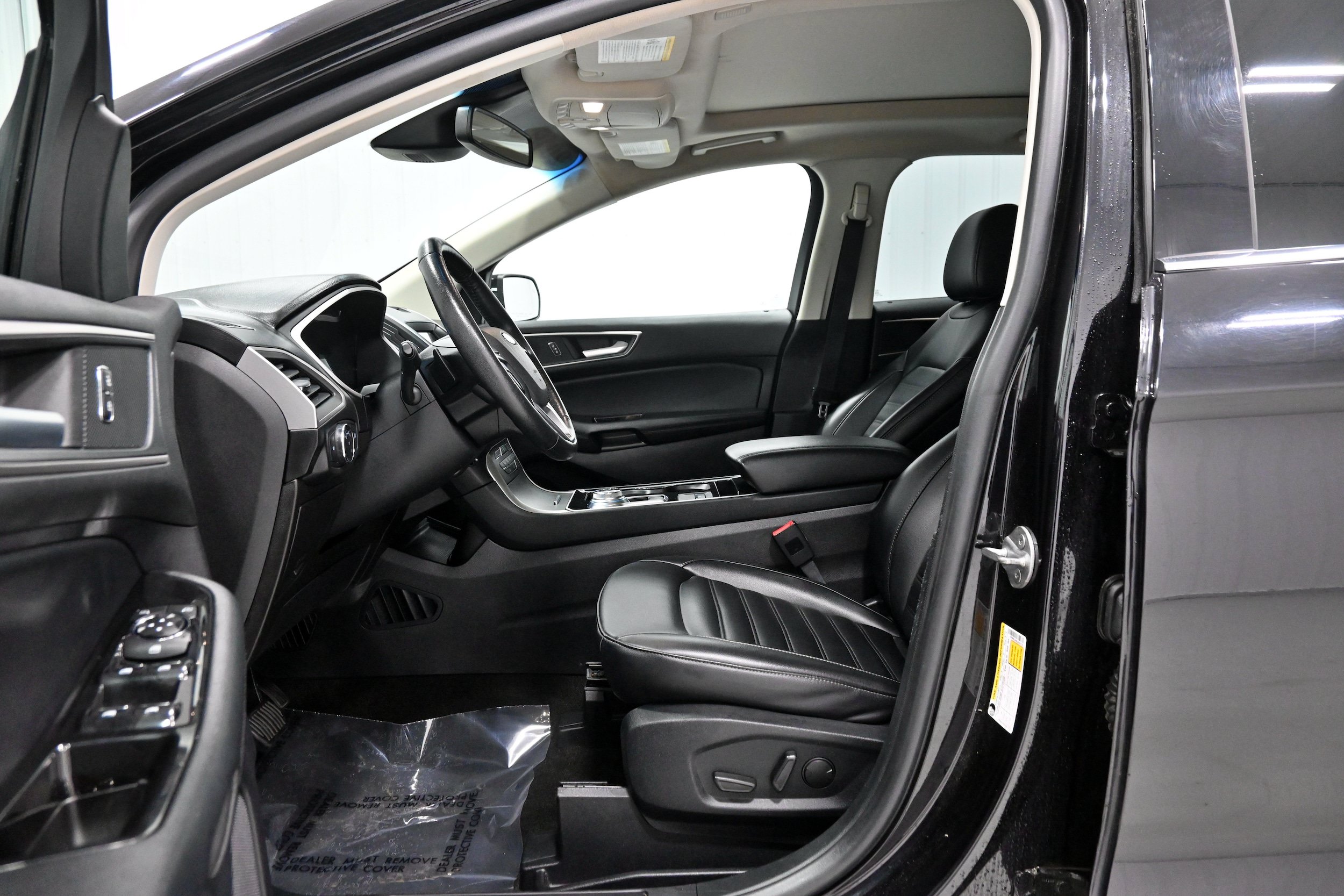 Used 2020 Ford Edge SEL w/ Cold Weather Package AWD/4WD image 5