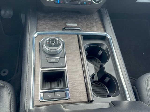 Used 2018 Ford Expedition Limited w/ Equipment Group 302A RWD image 23