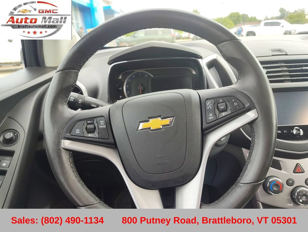 Used 2016 Chevrolet Trax LT w/ LT Sun and Sound Package AWD/4WD image 16